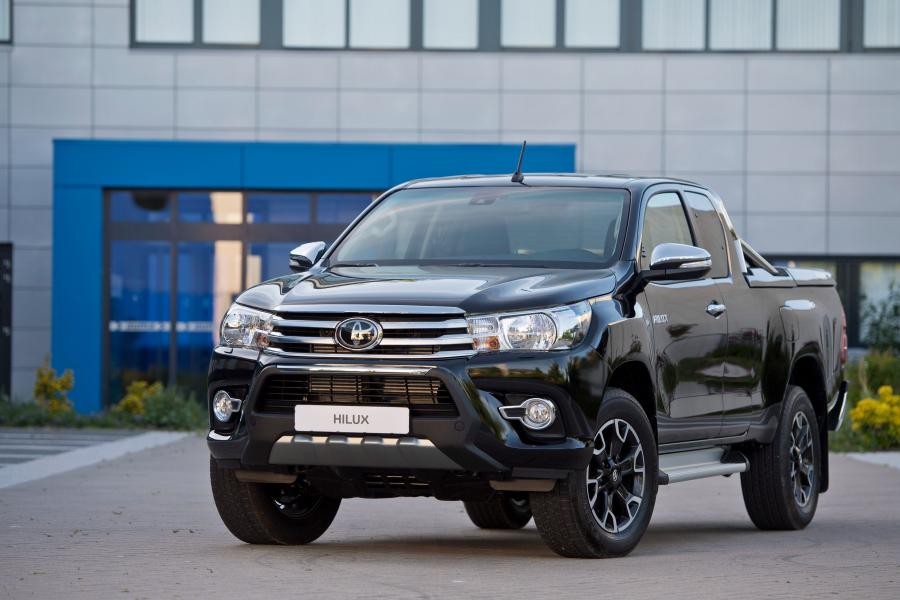 Toyota Hilux Xtra Cab Black Platinum '2017